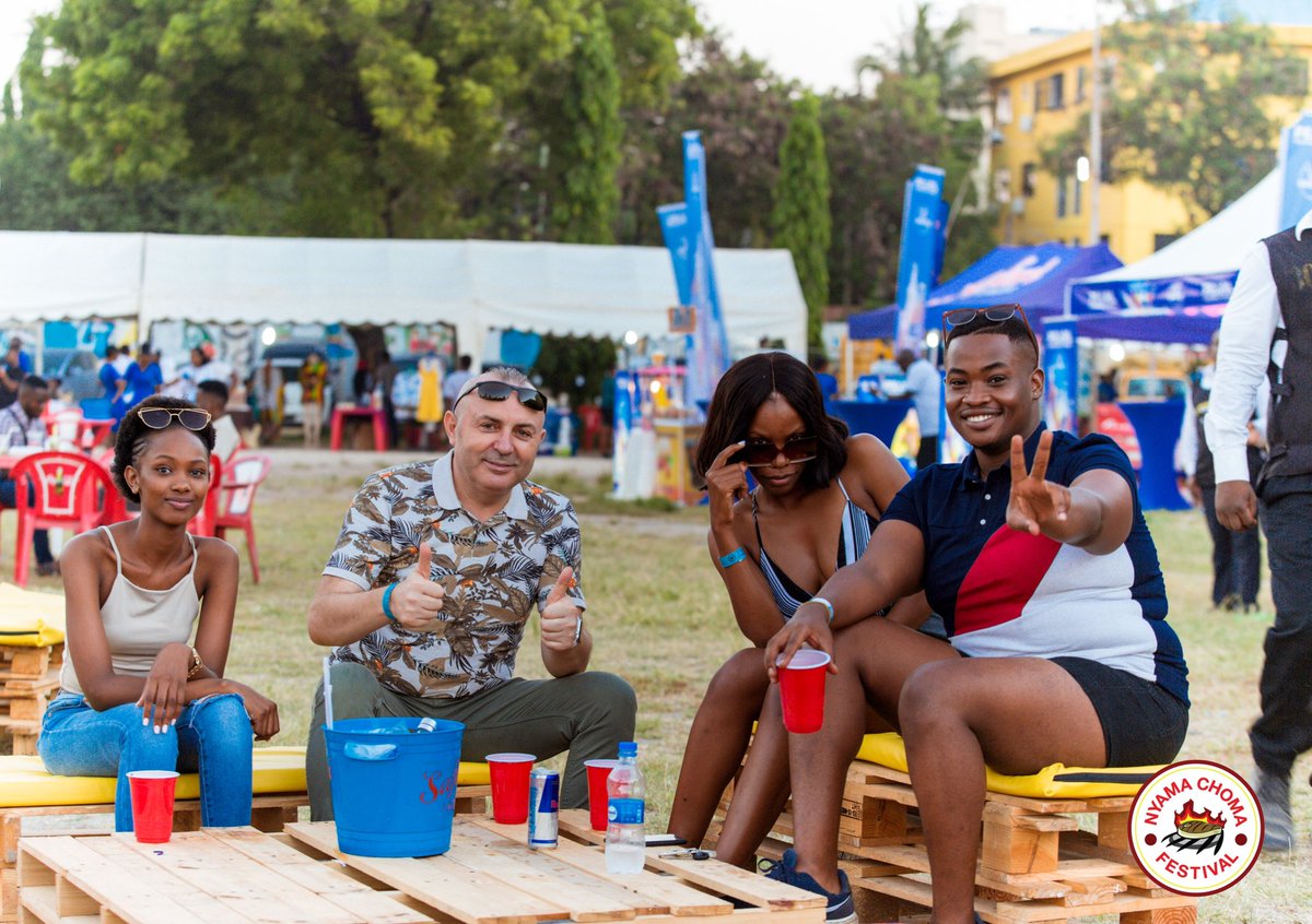 NyamaChomaFest's tweet photo. Asanteni sana #Meatarians kwa kuungana na sisi 4th & 5th December kwenye #NyamaChomaFestival
Next Stop MOSHI - 26th December kama kawaida Boxing Day in Moshi is #NyamaChomaFestival Day ๐๐พ https://t.co/RFqDmpdxon