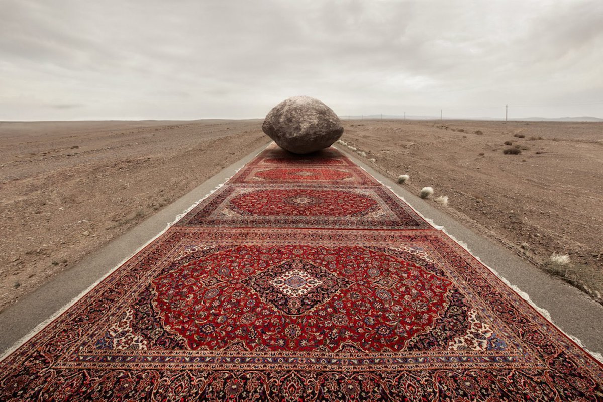 ChrJrnd's tweet photo. Jalal Sepehr, Red zone, 2015. 

«Red zones are where roads do not continue [...] a new-inflamed incident is expected at every second.»
- From https://t.co/CBMwQP7aYv

#jalalsepehr #persianrug #iranianart https://t.co/6uYKqdRiiJ