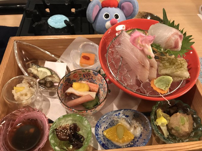 「麺 テーブル」のTwitter画像/イラスト(新着)｜21ページ目