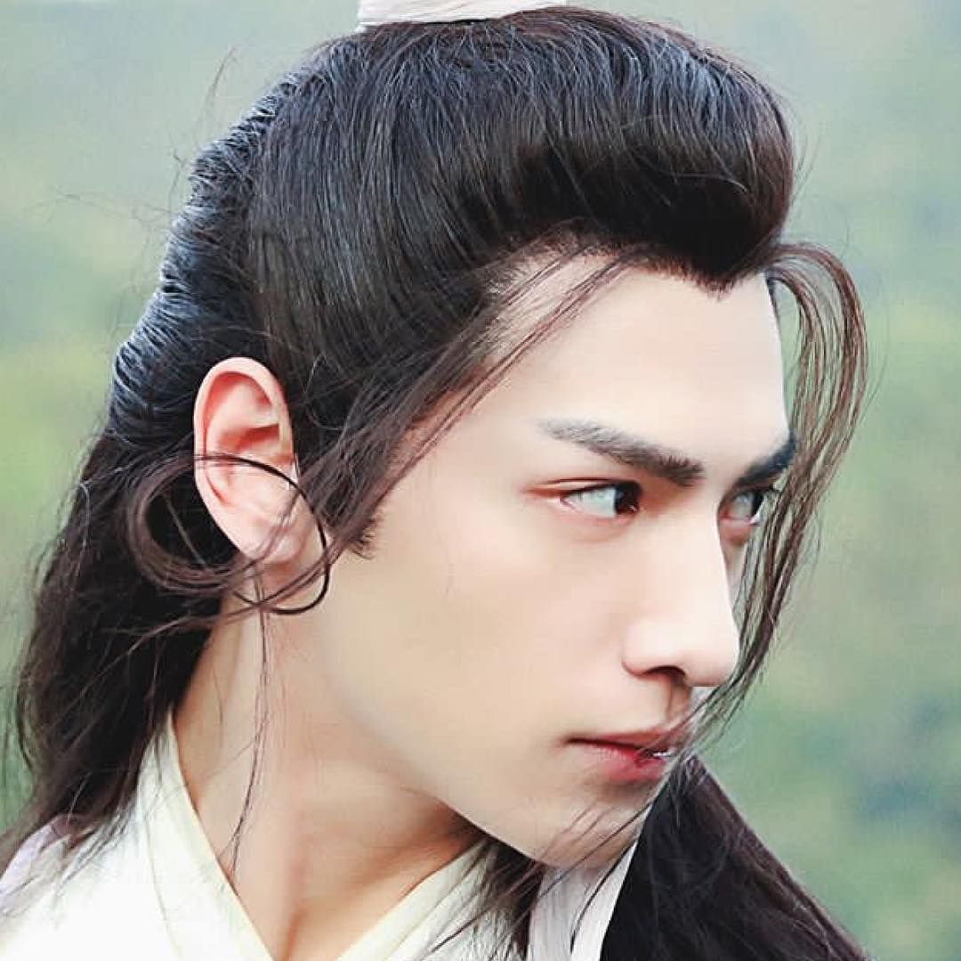 Okay, like we say in my country “what’s promised is a debt”, so here it is, tgcf live action dream cast. Luo Yunxi as Xie Lian: