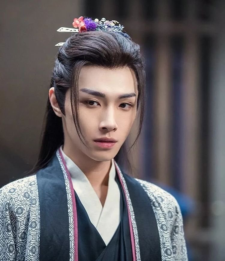 Song Jiyang as Mu Qing