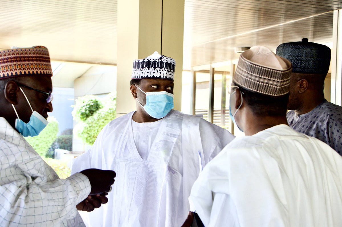 UncleAnass's tweet photo. Hon. @abdussamadd Dasuki also thanked the Team for being helpful and supportive, result of which Sokoto become the fourth least debt state in Nigeria. #AikiAiki #dasukiiswork #workisdasuki #DebtTraining #DasukiBeyond2019 #Solidified4Tambuwal👋💃 https://t.co/j2yoF3IHj6
