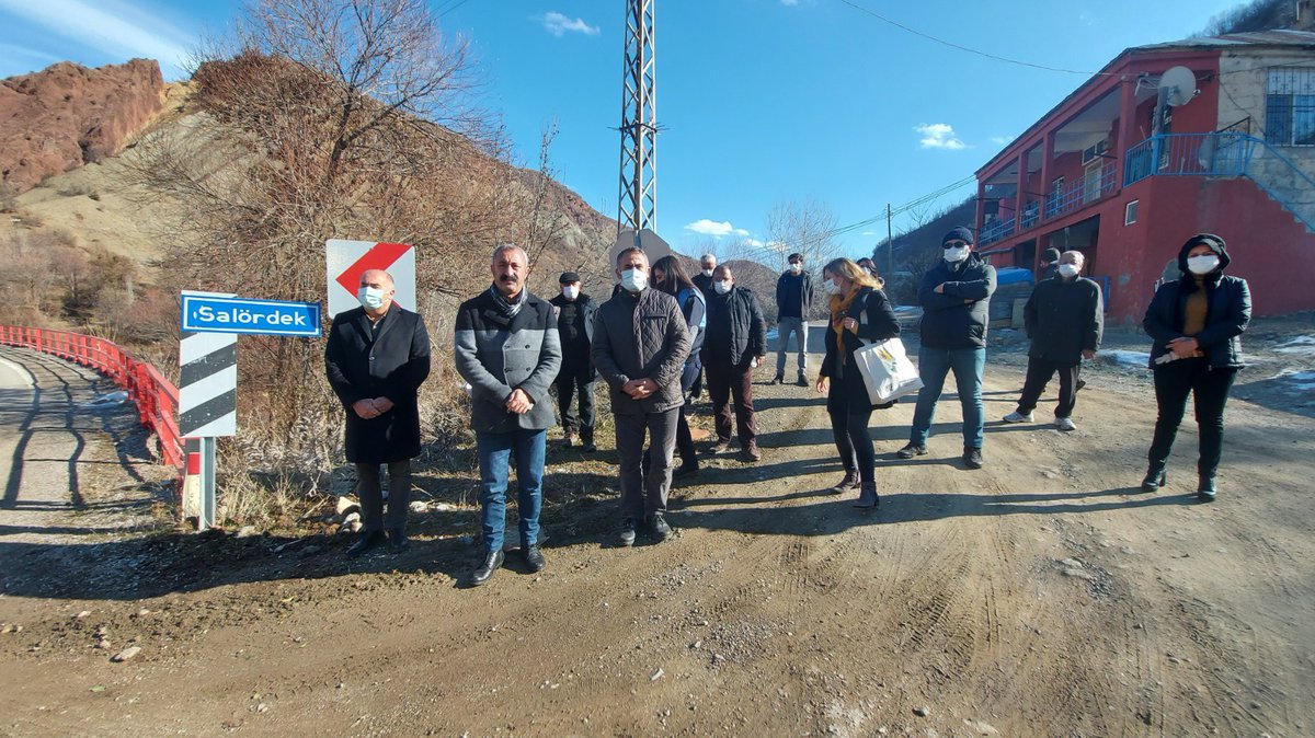Belediye Başkanımız Fatih Mehmet Maçoğlu, Amerikalı iş insanı Bradley Garrett Van Hoose için Dersim’de yaban keçisi vurabilmesi adına geçici avcılık belgesi düzenlenmesine ilişkin basın açıklaması gerçekleştirildi. 
  Detaylar için: tunceli.bel.tr/icerik/25/1104…