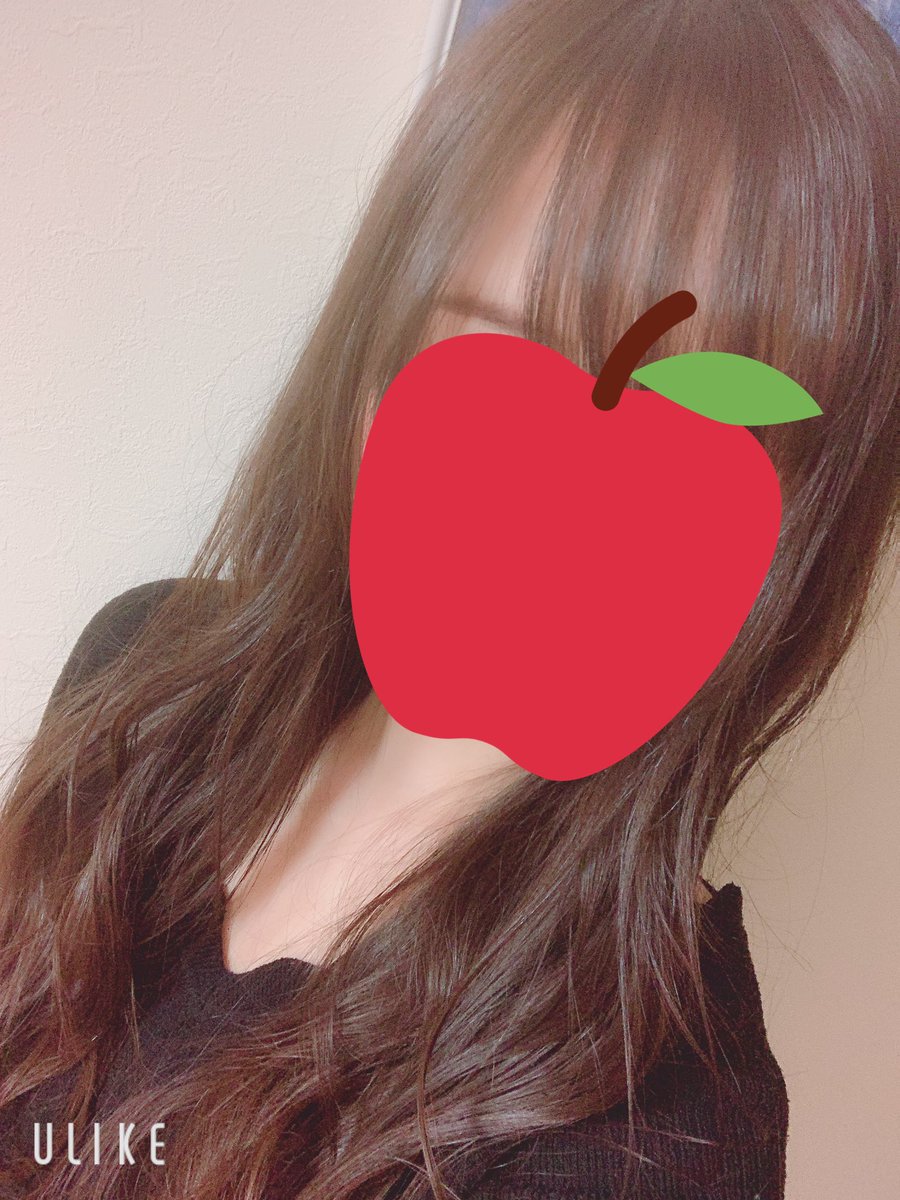 miochandayooo's tweet photo. 美容室行ってきた♡
ちょっと明るくして前髪切った( ' ꒳ ' )
やっぱ美容師さんは髪巻くの上手だね✨
最後によくわかんないバームつけたんだけど、パサパサにならない感じが良かったから買ってみようかなあ。
あとすごいドライヤー使ってたし、ここんち会計めっちゃ安い♡
#美容室
#LUVISM https://t.co/zKCy0jwQ4A