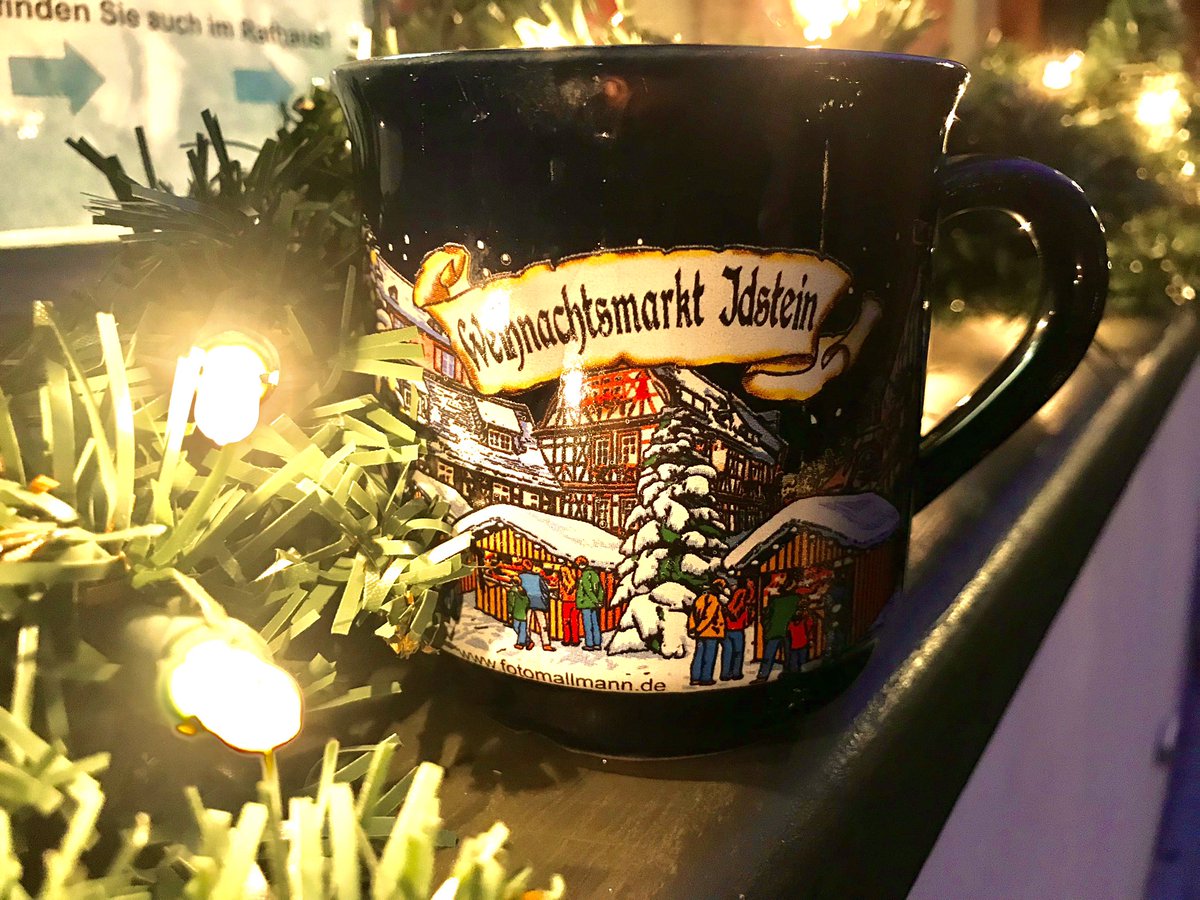 akmkdt's tweet photo. 🇩🇪木組みの家街道の宝石・イトシュタインのクリスマスマーケットの思い出。
一年前の今日 見ていた景色です。
#DiscoverGermanyFromHome
#VisitHessen
#クリマ狩り2019 https://t.co/VWaqRv5IHp