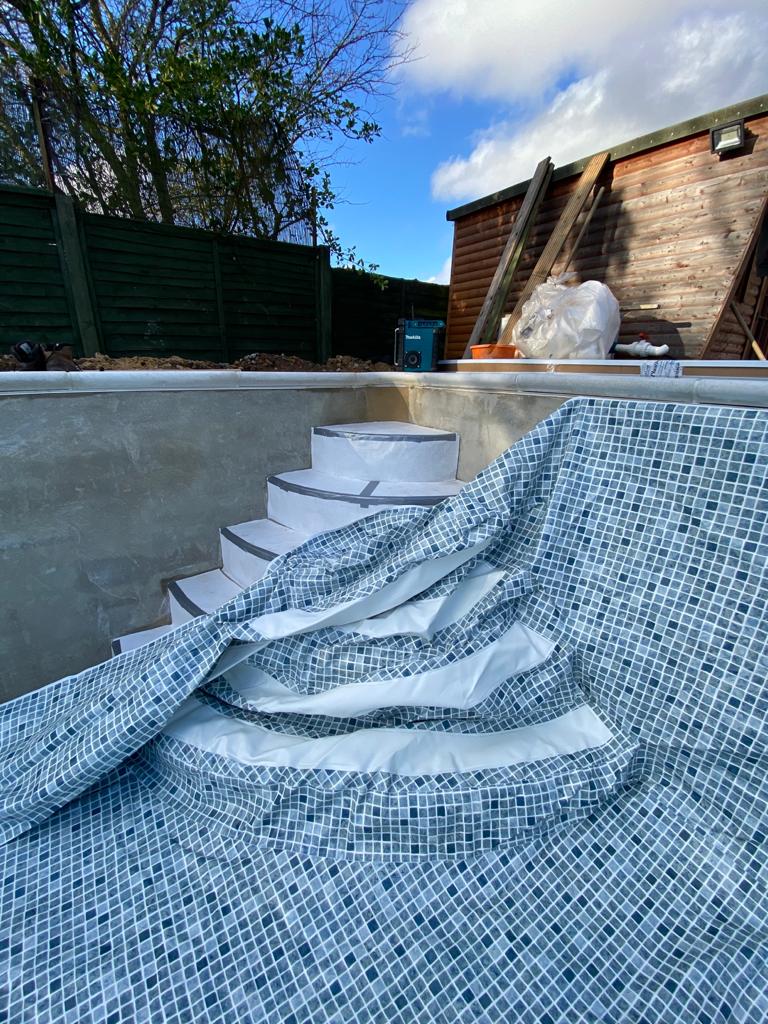 SummitLeisure's tweet image. New liner in Essex over weekend completed. New Pool installed by customer using our Pool Package and assistance along the way..... Liner now in and filling, ready for 2021 Spring swim! #poolliner #linerpool #poolpackage #diypoolkit #poolcompany #swimmingpool #newswimmingpool