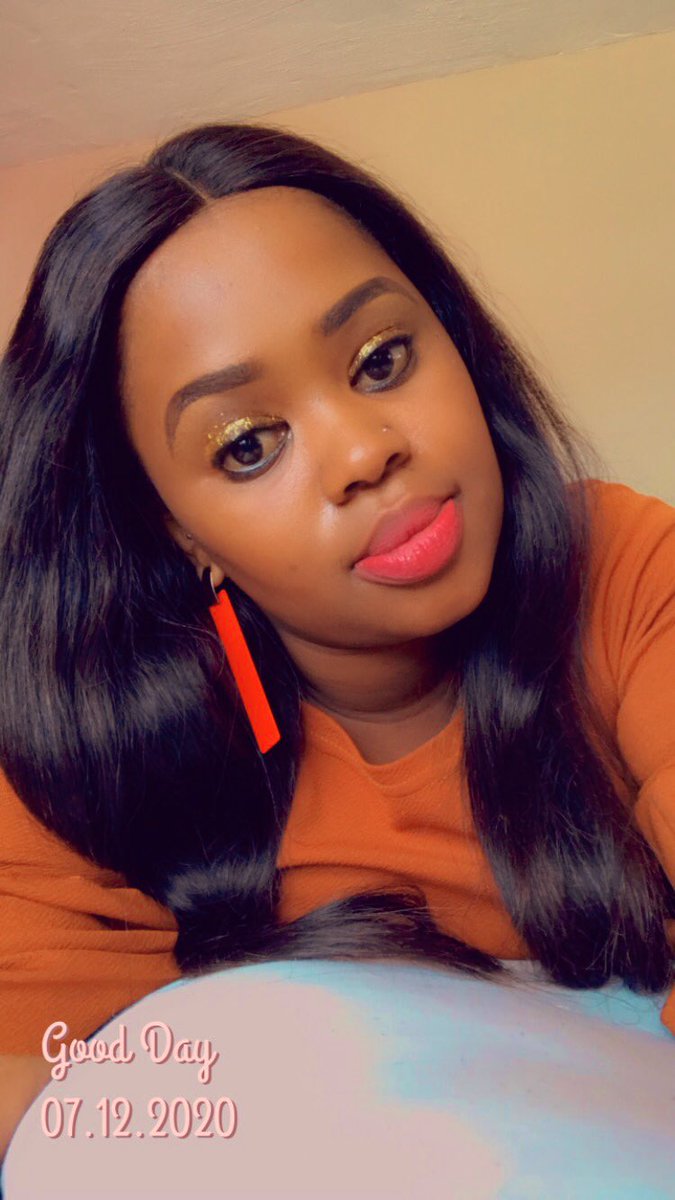 Piroro_UNOLALI's tweet photo. Sometimes I don’t feel like going to work, but then I remember, I was born cute, not rich 😩 https://t.co/X3DUdODPv1