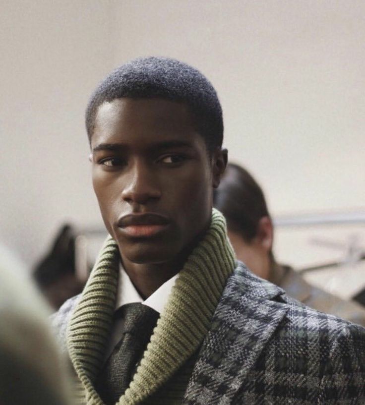 thread of poc in dark academia cause the aesthetic is extremely whitewashed and there's barely any pictures of poc dark academics on pinterest / tumblr