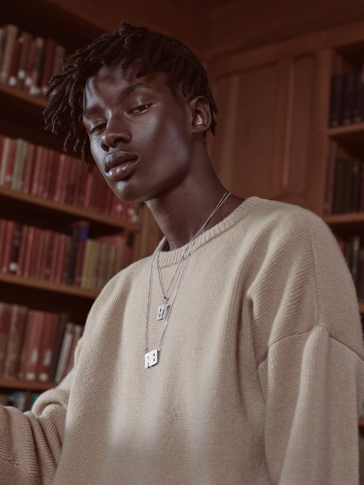 thread of poc in dark academia cause the aesthetic is extremely whitewashed and there's barely any pictures of poc dark academics on pinterest / tumblr