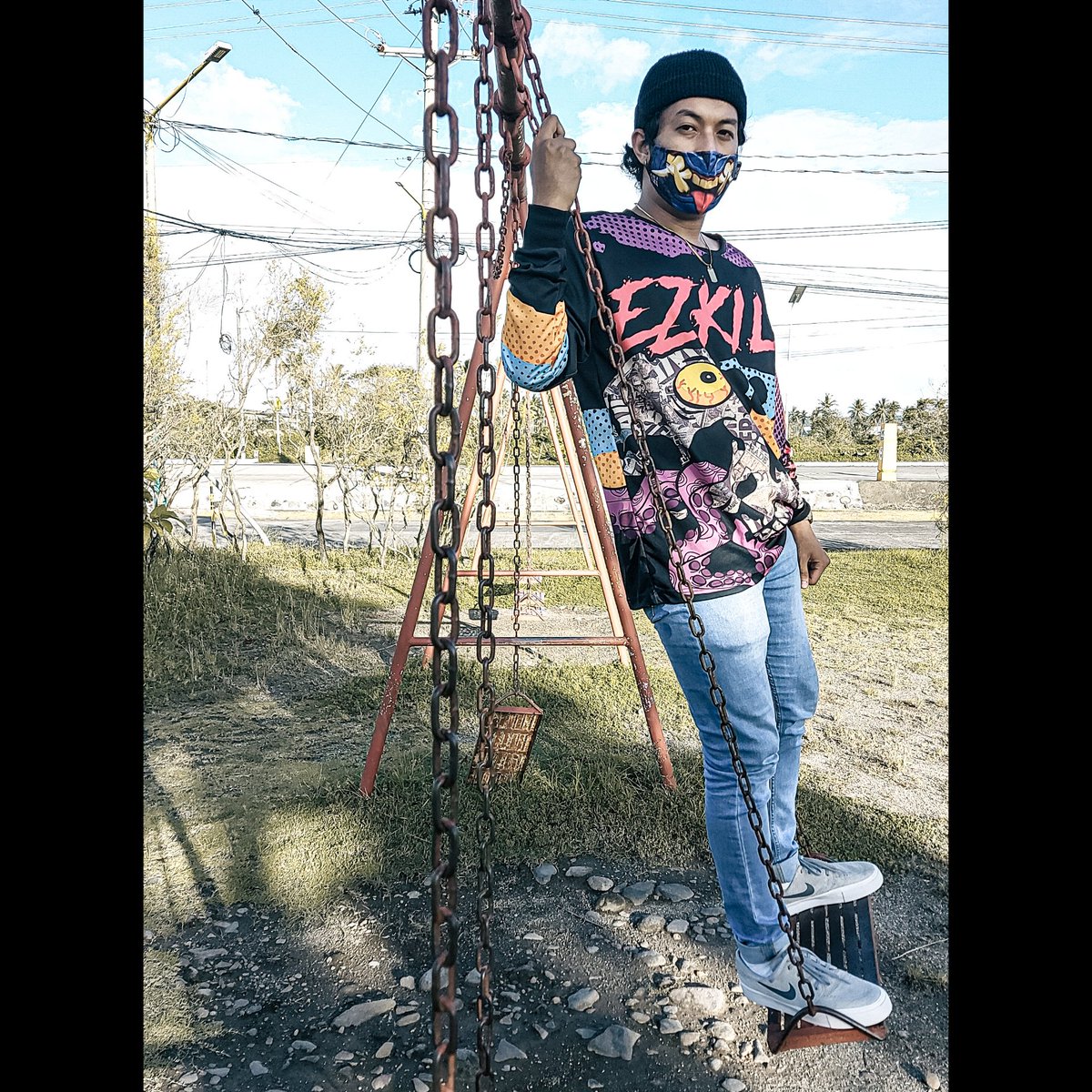 louschweetz's tweet photo. Doing more with less (pt. 3)
Ezkill 66 Full sleeves Jersey
Ezkill Kali Face mask
@ezkill_clothing
In frame: John Arvin Guamos Urbano
๐ธ: @louschweetz
Assisted by: Wensel Valentin
Shot with: Samsung A71
#ezkill #igotezkill #wearitproud #adobelightroomp #samsung #samsunga71 https://t.co/WM7G71iLIt