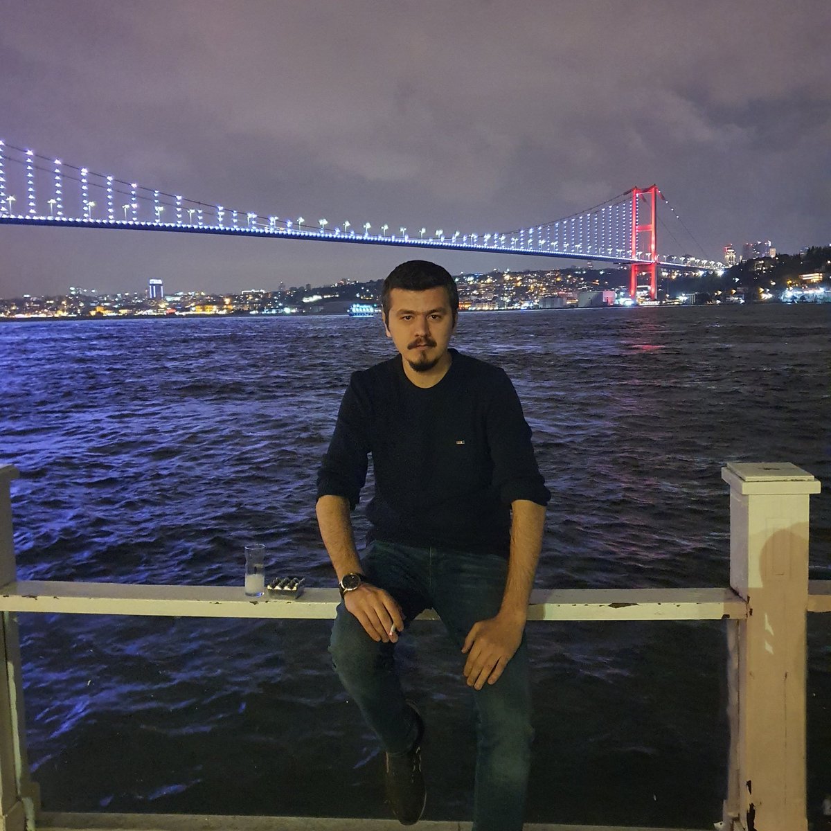 İçmek !
gözlerinde içmek "AY"  ışığını ...
Varmak, 
Gözlerinde varmak can tılsımına.
Gözlerin hani? #unutamadıgım #ahmetarif #raki #yeniraki  #rakisözleri  #rakisevenler  #beylerbeyi #istanbul  #villabosphorus