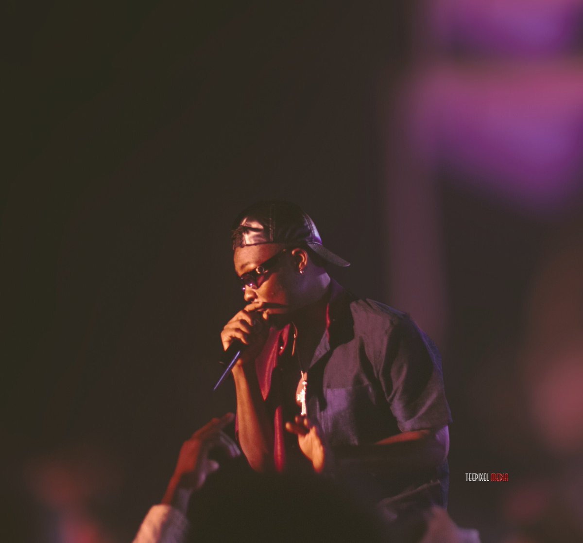 AbdulhamidYS's tweet photo. @ReekadoBanks performing live at @sosoafricahq Drive-in Concert In Ilorin Kwara state
Photographs by Me ๐
more images coming via @TeepixelMedia
Cc @teepixelmedia
#reekaddicts #reekadobanks #Drivein #Teepixelmedia https://t.co/nRejmHPv41