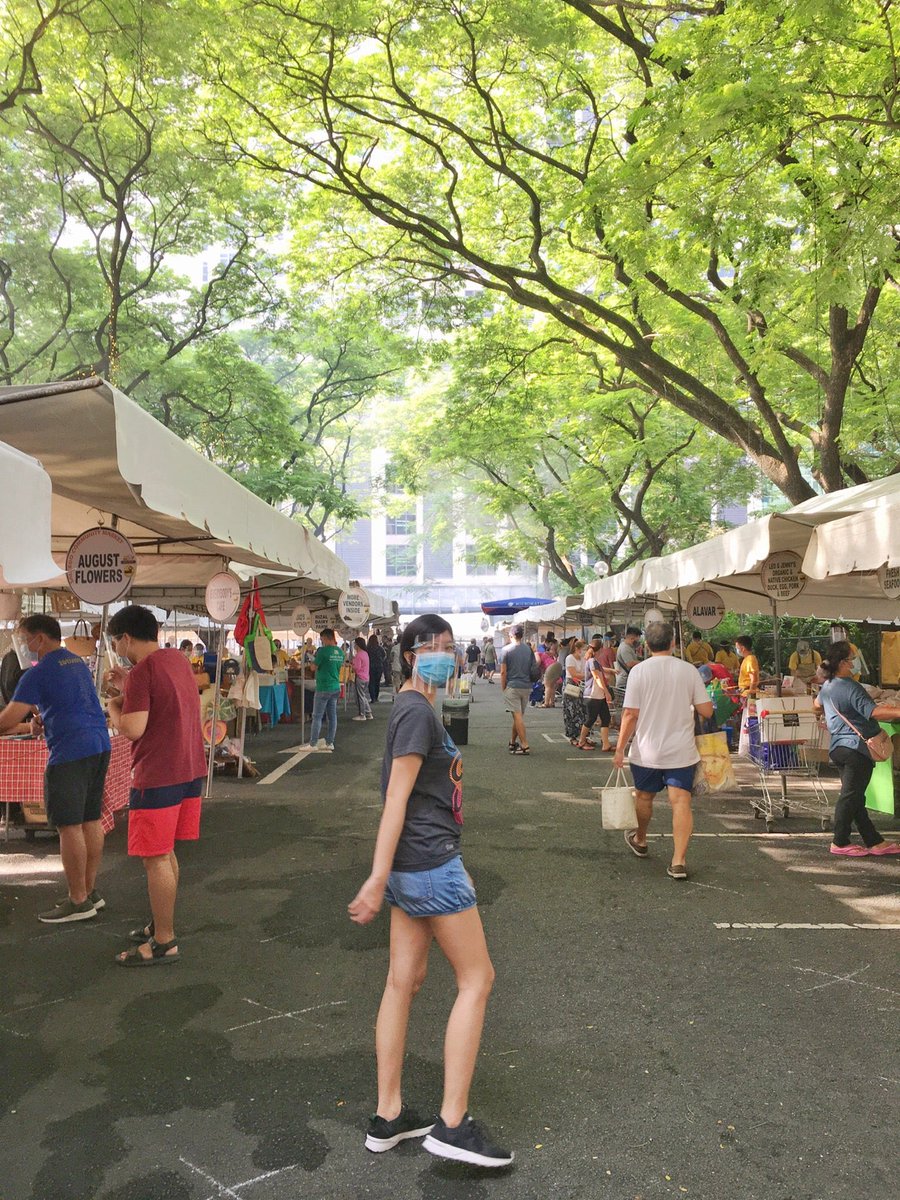 _jujubebe's tweet photo. #latecheckin (@ Salcedo Community Market in Makati, Makati City) https://t.co/ADFRi9fNGI https://t.co/iYK3anmIvL