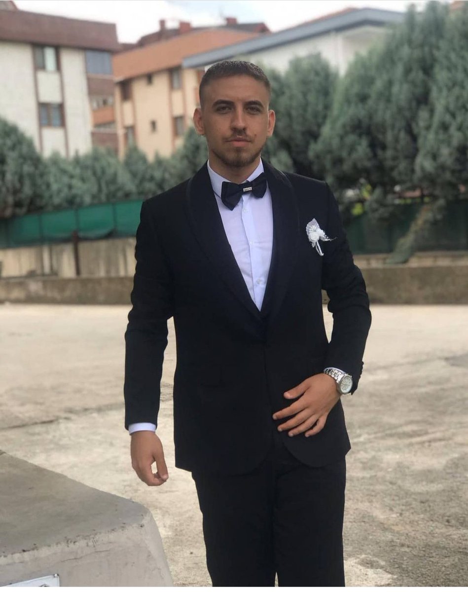 Emirhanholding's tweet photo. @DS_Damat Reklam çekilecek manken bulamıyorsanız ben burdayım. https://t.co/O3q61l3BAR
