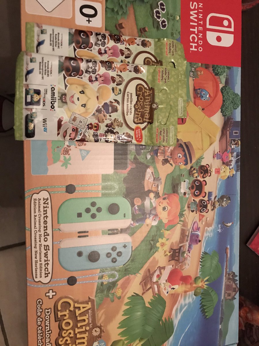 LILY__ACNH's tweet photo. Enfin l’édition acnh 😍 https://t.co/mMtGsfxy4m
