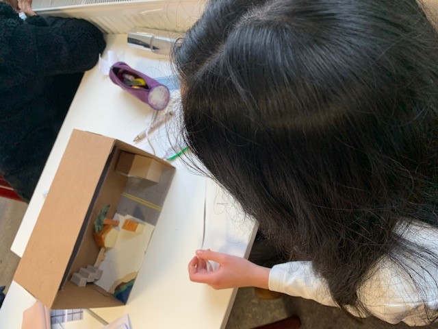 chloAyala1's tweet photo. [ #UtopiaLab ] Nos #utopies sont bien avancées, RDV le #4janvier pour la restitution en jeu de rôles! 
@adelaideinvivo @MAISONMP @AAMALP_Tlse 
#Français #GéographieProspective #EDD #Urbanisme #ArtsAppliqués #Archipourtous @CDI_LPGARROS https://t.co/MOk7bnRu5s