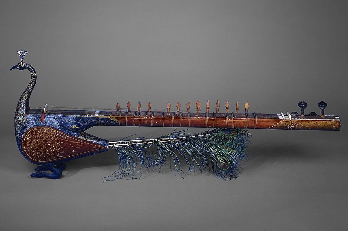 Taūs (mayuri)19th century at  @metmuseum collectionnow its very rare to see anyone playing many such musical instruments. so much variety was there earlier but slowly heritage of our Sangeet is fading away or already faded?can i say it is Mayur Veena?