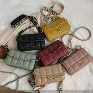 dndayfrsk_'s tweet photo. Shopee Live: Giveaway new arrival🔥😱. Tonton SUPPLIER TAS IMPOR live sekarang: https://t.co/FRWPatX3Bx https://t.co/esavC0mcr6