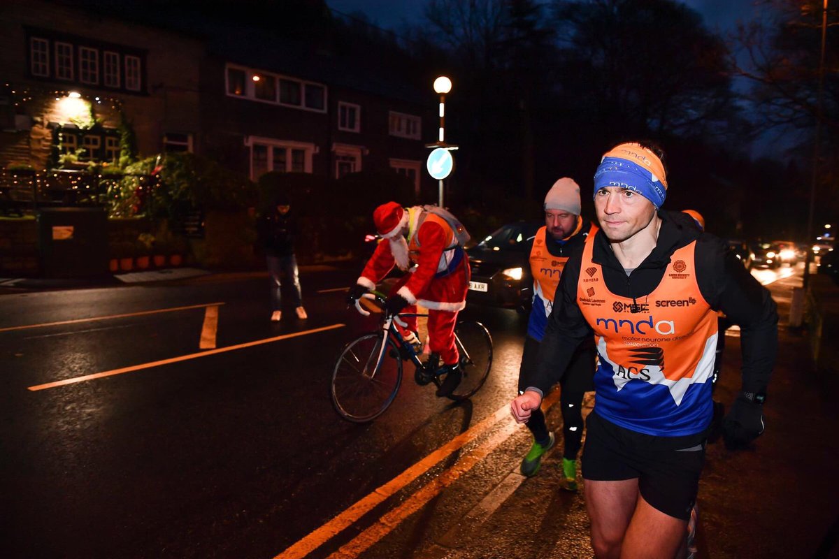 Digglefc's tweet photo. If you only do one thing today, make sure it’s to sponsor this man.
Kevin Sinfield - 7 marathons in 7 days. Raising money for his former team mate Rob Burrow. 

What a legend! 

Follow this link to donate https://t.co/TrSnGoQy4F

#RunKevinRun https://t.co/fGj2JqjSZ2