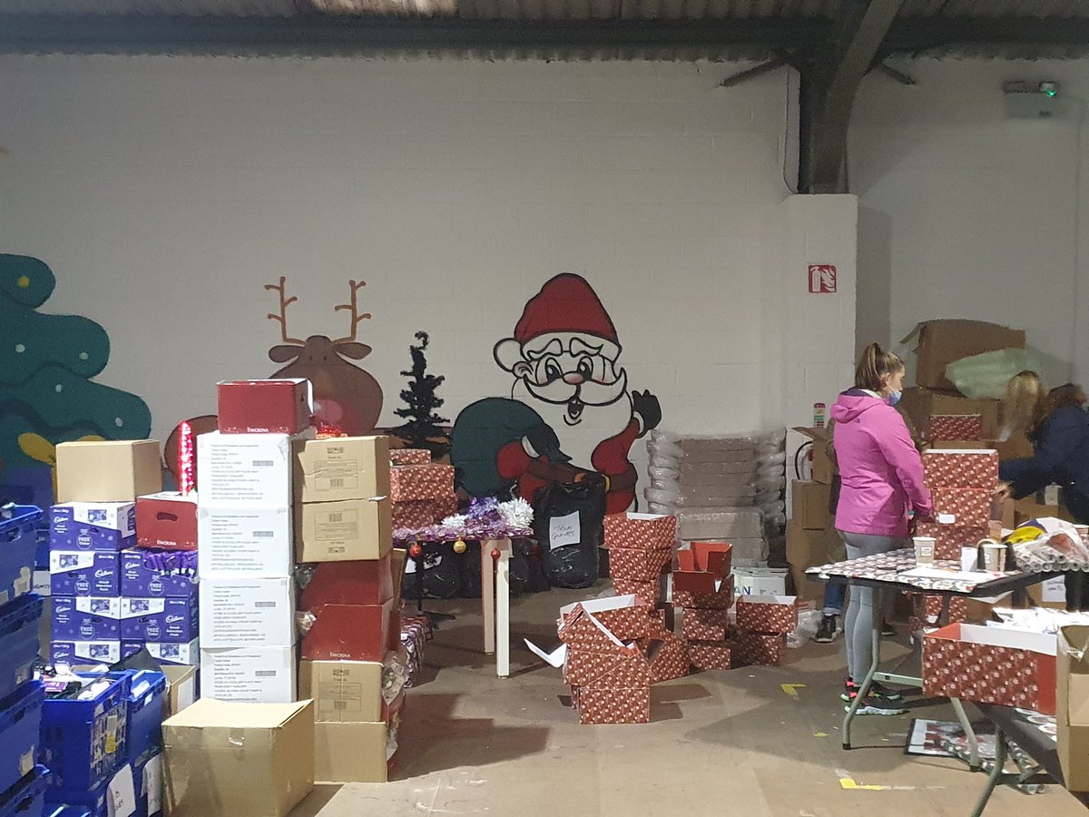 ICHHDUBLIN's tweet photo. The ICHH Volunteer Elves are hard at work in our grotto making up Santa Boxes and hand writing online messages into a Christmas Card to go in the box.
You can take part in the Virtual Santa Box Appeal by going to:
https://t.co/57vq1jZTw5
#SantaBoxAppeal https://t.co/oE0Tv6RSu9