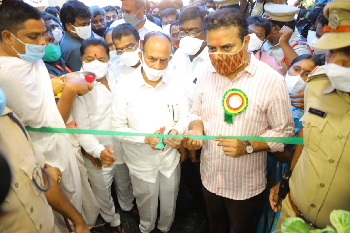 MinisterKTR's tweet photo. Aiming at expanding the IT industry to the Tier-II cities in Telangana, IT Minister @KTRTRS inaugurated the IT hub in Khammam today https://t.co/P0fUT4tQE0