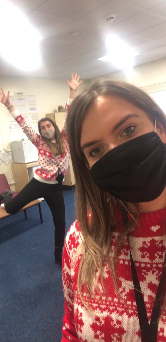 Matching Christmas jumpers for us today in Social Subjects at <a href="/HillparkSec/">Hillpark Secondary</a>. Second last Monday of placement so this was the perfect time - going to miss it loads! 🎄🎅🏼
