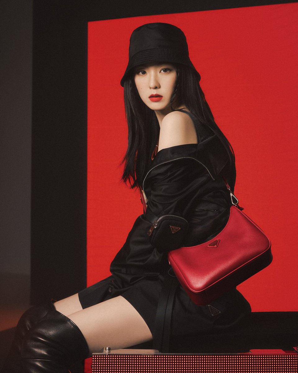 IRENEBAE_TH's tweet photo. [#IRENExPrada]

ช่างภาพยุนจียงอัพรูปที่ไอรีนถ่ายกับ Vogue Korea ในเว็บ ART HUB TEO ค่ะ📸

cr. Baejoohyunews
eng trans: irene_global
🔗https://t.co/DRhZJHtnOc
@RVsmtown #IRENE #아이린 https://t.co/RTH9bHE2jt