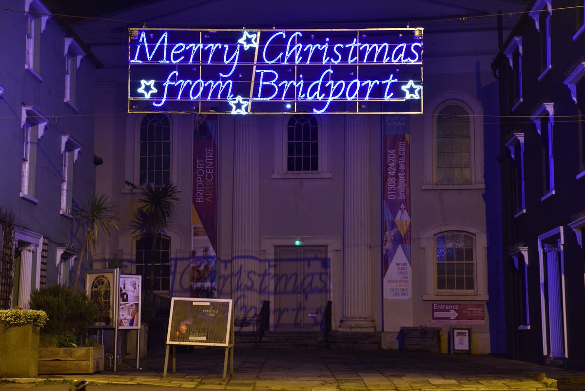 BridportCheer's tweet photo. This Saturday 12 Dec, 9am-4pm there will be a special #Christmas market in #Bridport.  We will be welcoming all our usual stalls but there will also be additional traders &amp; charities so expect lots of Christmas produce, handmade arts &amp; crafts, mistletoe and much more!! https://t.co/Wq2rjx6IY8