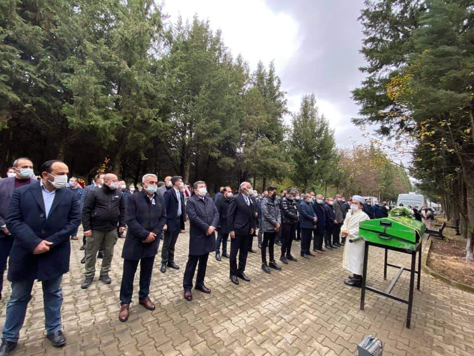 Ak Parti Muğla Milletvekilimiz Sn. Yelda Erol Gökcan’ın değerli eşi Süleyman Gökcan’ı ebedi istirahatgahına uğurladık. Merhuma bir kez daha Allah’tan rahmet, kederli Gökcan ailesi ve yakınlarına başsağlığı diliyorum. Mekanı cennet olsun.