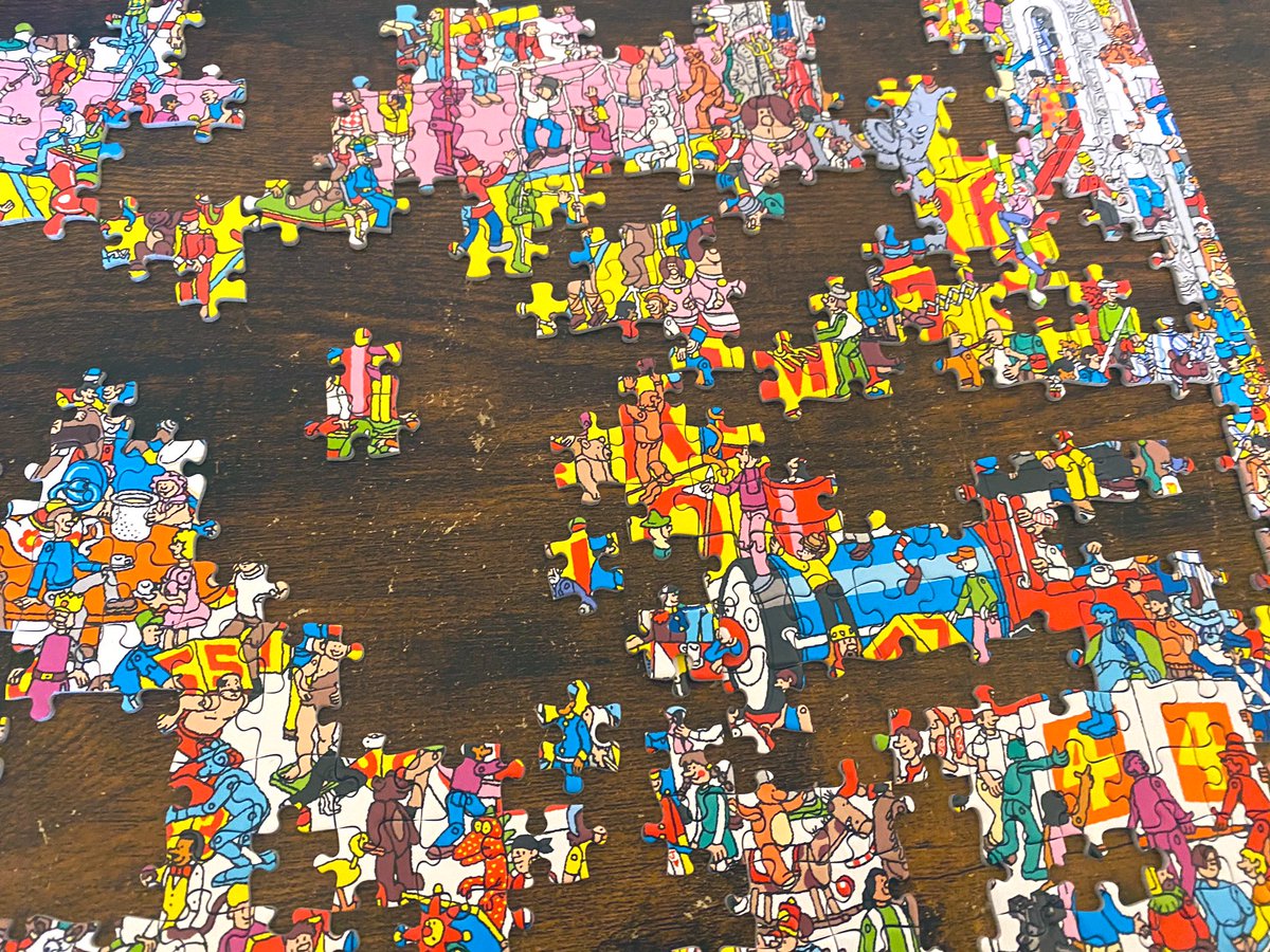 パズルしているよ～🤔☝️ https://t.co/3neole1K3N