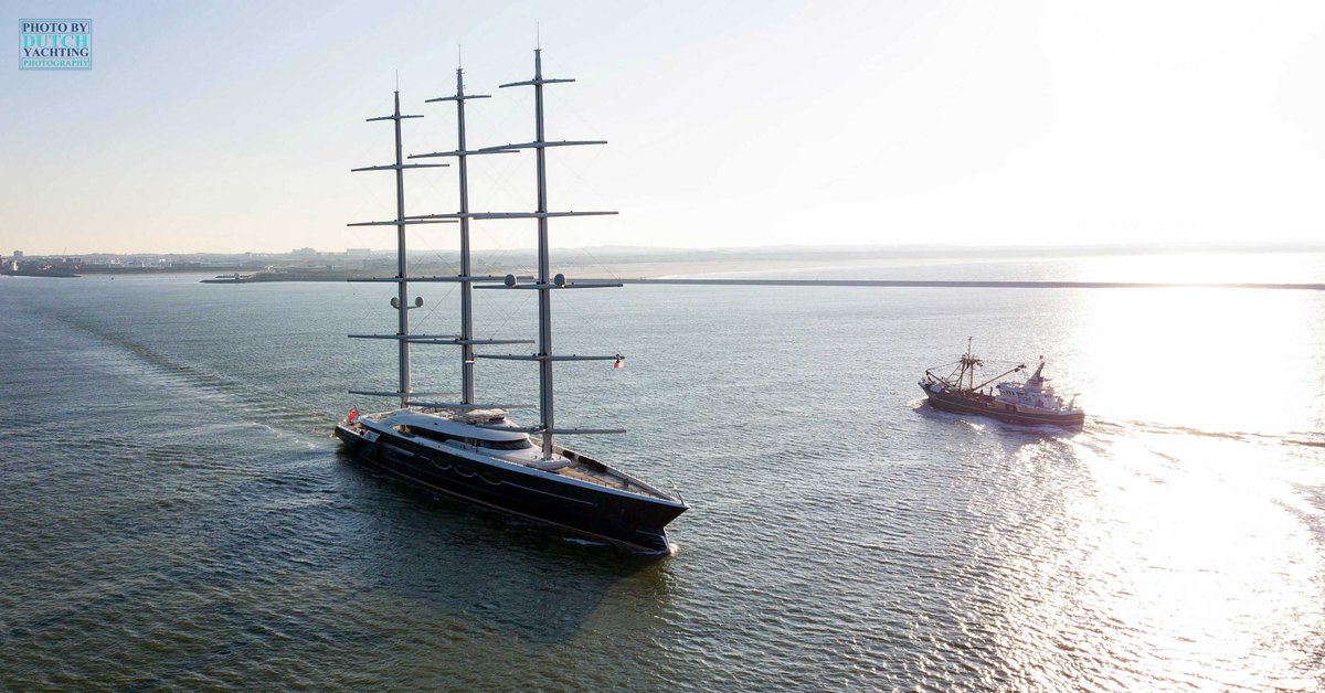 Dutch Yachting On Twitter The 106 7m 350ft Black Pearl Delivered By Oceanco In 2016 Returned To Amsterdam On August The 24th And Left The Capital City For Damenshiprepair In Vlissingen Last