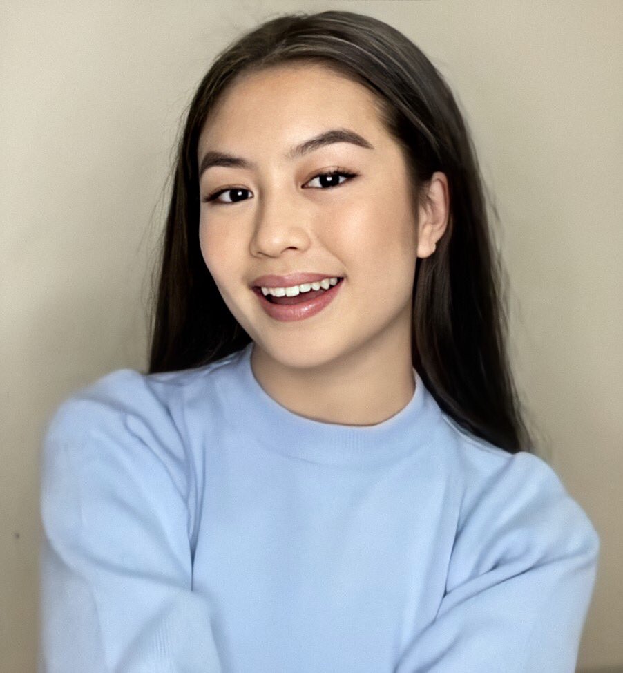 AshleySlappers's tweet photo. So pretty our Khloe!

#HesIntoHer | ASHKHLOE https://t.co/AlQW4JDQpA