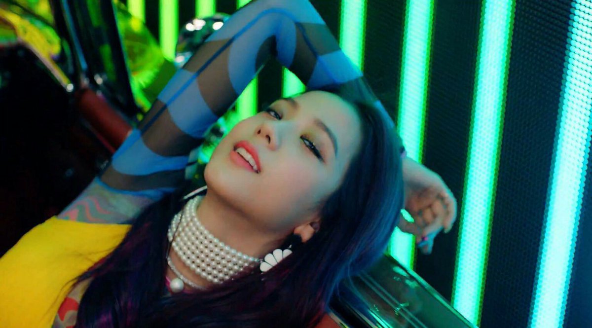 Джису blackpink as if it's your last. Ласт блэк пинк. Розэ blackpink. Jisoo blackpink. Блэк пинк.