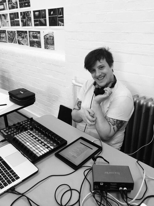 Day 7 is...GILES THOMAS - Composer & Sound Designer  @giles_thomas Plenty  @ChichesterFT, Equus  @ETTtweet The Dumb Waiter  @Hamps_Theatre &  @TheComebackPlay  Listen to his amazing work here:  http://soundcloud.com/gilesthomas&nbsp;  http://giles-t.co.uk&nbsp; #25DaysOfDesigners