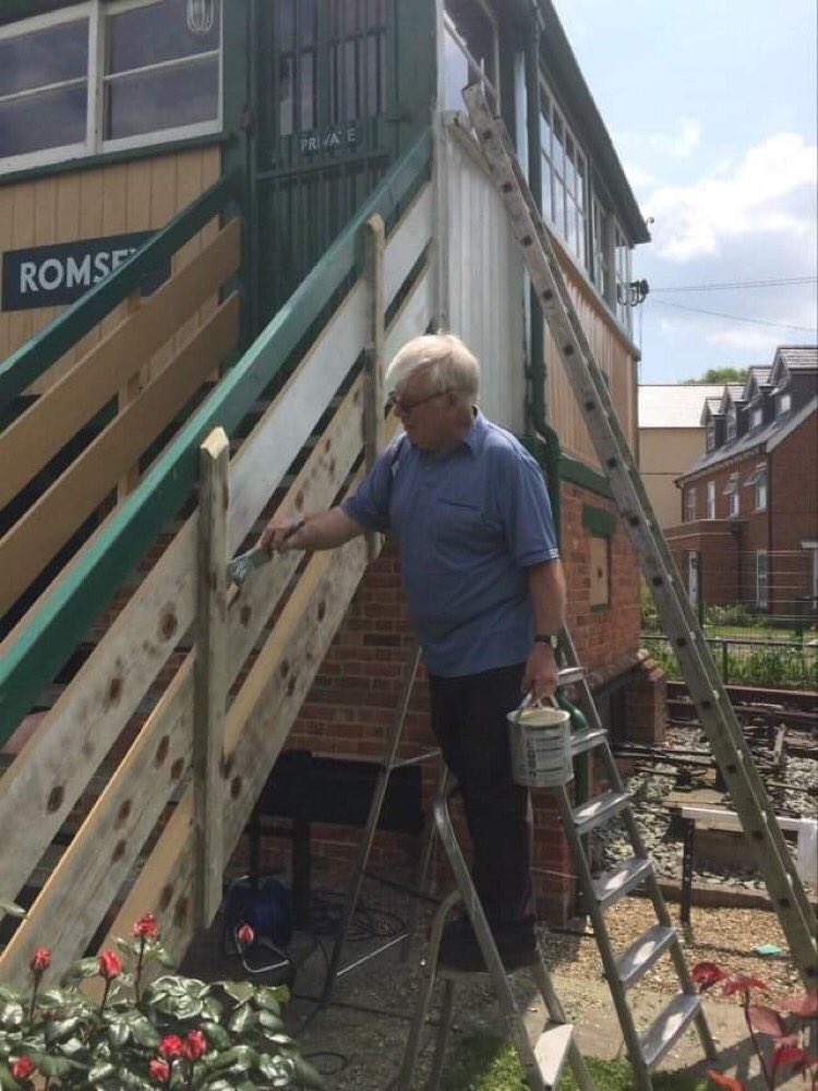 Our advent calendar series continues over on Facebook today with day 7. Today we look at 7 different ways to volunteer at Romsey Signal Box facebook.com/15365031469749…