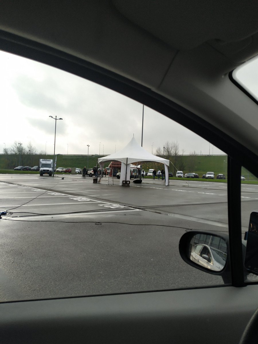 Samen met <a href="/MargovdS/">Margo van der Salm</a>
net weggereden bij @ADOMaatschappij
En nu met soep op pad van #soeperwinter uitdelen aan senioren in Den Haag <a href="/Mooiwelzijn/">Mooi welzijn</a> <a href="/BeunStef/">Stef Beun</a> @participatieke1