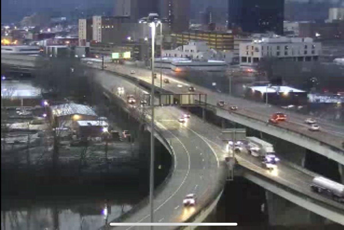 WV511's tweet photo. Planned Bridge Inspection today through Friday December 11th, 9am to 3pm at the I-64/I-77 interchange North &amp; Southbound, Motorists can expect some intermittent lane closures also some lane closures with alternating traffic on Piedmont Road and Smith Street. https://t.co/Lj3VZAi7tG