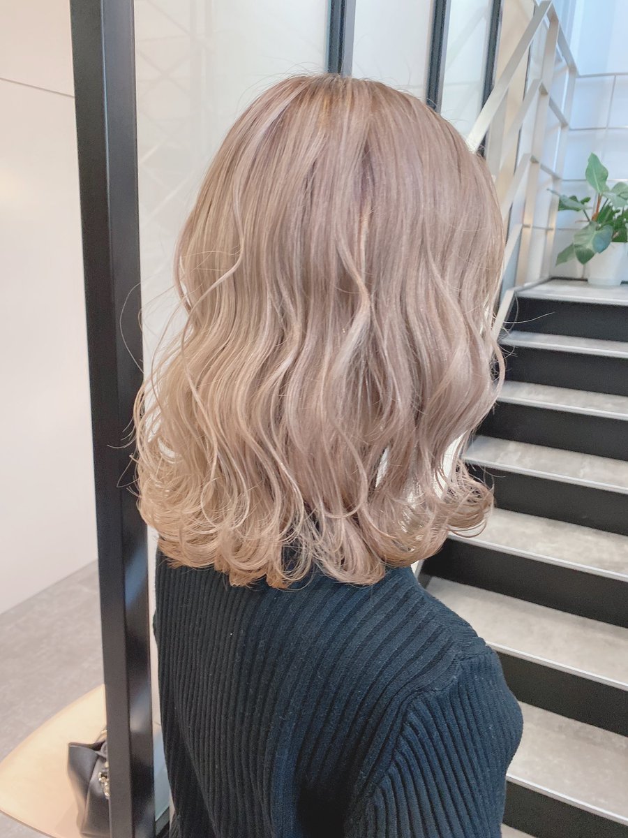 けんた V Twitter ヘアカラー カラー カラーチェンジ グラデーション ハイライト ブリーチ グレージュ メッシュ 外国人風カラー バレイヤージュ ダブルカラー ラベンダー ピンクヘアー ピンク ベージュ ピンクベージュ この恋あたためますか