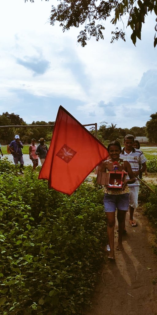 C_PingaPinga's tweet photo. O ORATÓRIO/QUILOMBO COCALINHO-MA/2020.
Procissão do Divino espírito santo da comunidade Quilombola Cocalinho.
MEMÓRIA: Quilombo Cocalinho
#ABYAYALADESPIERTA
#AMAZONFOREST
#Brazil
#Maranhão
#TierraLibre
#AguaLibre
#TerritoriosTradicionais
#festadodivino
#PingaPinga https://t.co/givXzeKxkk
