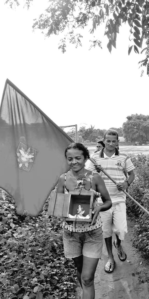 C_PingaPinga's tweet photo. O ORATÓRIO/QUILOMBO COCALINHO-MA/2020.
Procissão do Divino espírito santo da comunidade Quilombola Cocalinho.
MEMÓRIA: Quilombo Cocalinho
#ABYAYALADESPIERTA
#AMAZONFOREST
#Brazil
#Maranhão
#TierraLibre
#AguaLibre
#TerritoriosTradicionais
#festadodivino
#PingaPinga https://t.co/givXzeKxkk