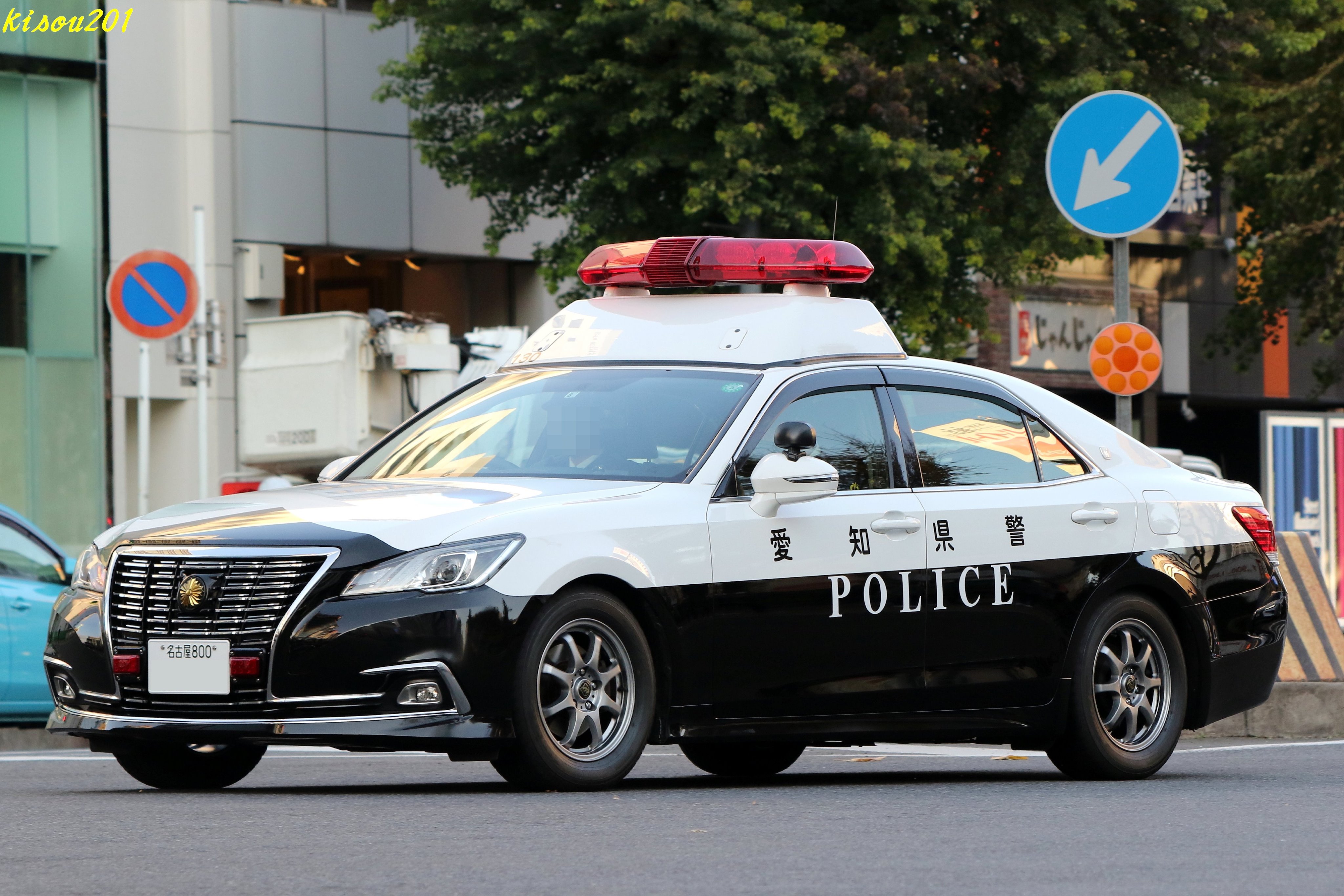 機捜1 本日行われた 中警察署 名古屋市合同年末キャンペーン から 北警察署の210系クラウン 中警察署 のl33ティアナ 1日警察署長を務めた元中日ドラゴンズの吉見一起投手 4枚目は通りかかっただけの自ら隊 T Co Ipp11i52da Twitter