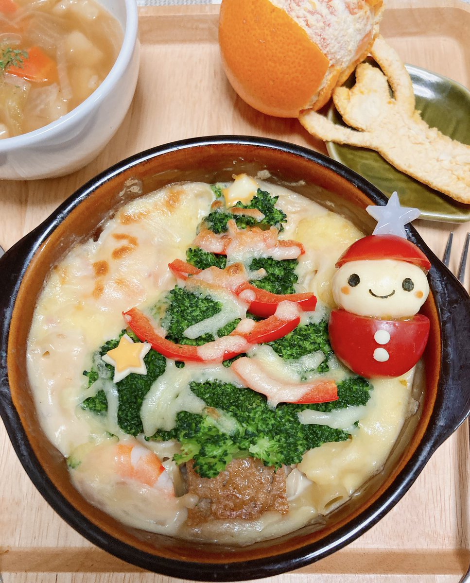 なー V Twitter 今日のおうちごはん クリスマスツリーのエビグラタン ポトフ 二日目 みかん クリスマスめいてきましたね 12月7日 今日は何の日 クリスマスツリーの日 16年横浜で外国人船員の為に日本初のクリスマスツリーが飾られた日 みかんアート