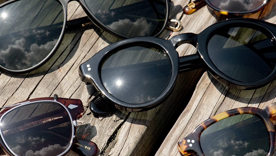 theeyeplace's tweet photo. Sunglasses aren't just for summer we need them in winter too! 

Along with reducing glare from low sun, and wet roads, sunglasses will help to protect your eyes from UV rays which are present all year round. 

https://t.co/llxYn6ia13 https://t.co/9w6qHIp5j9