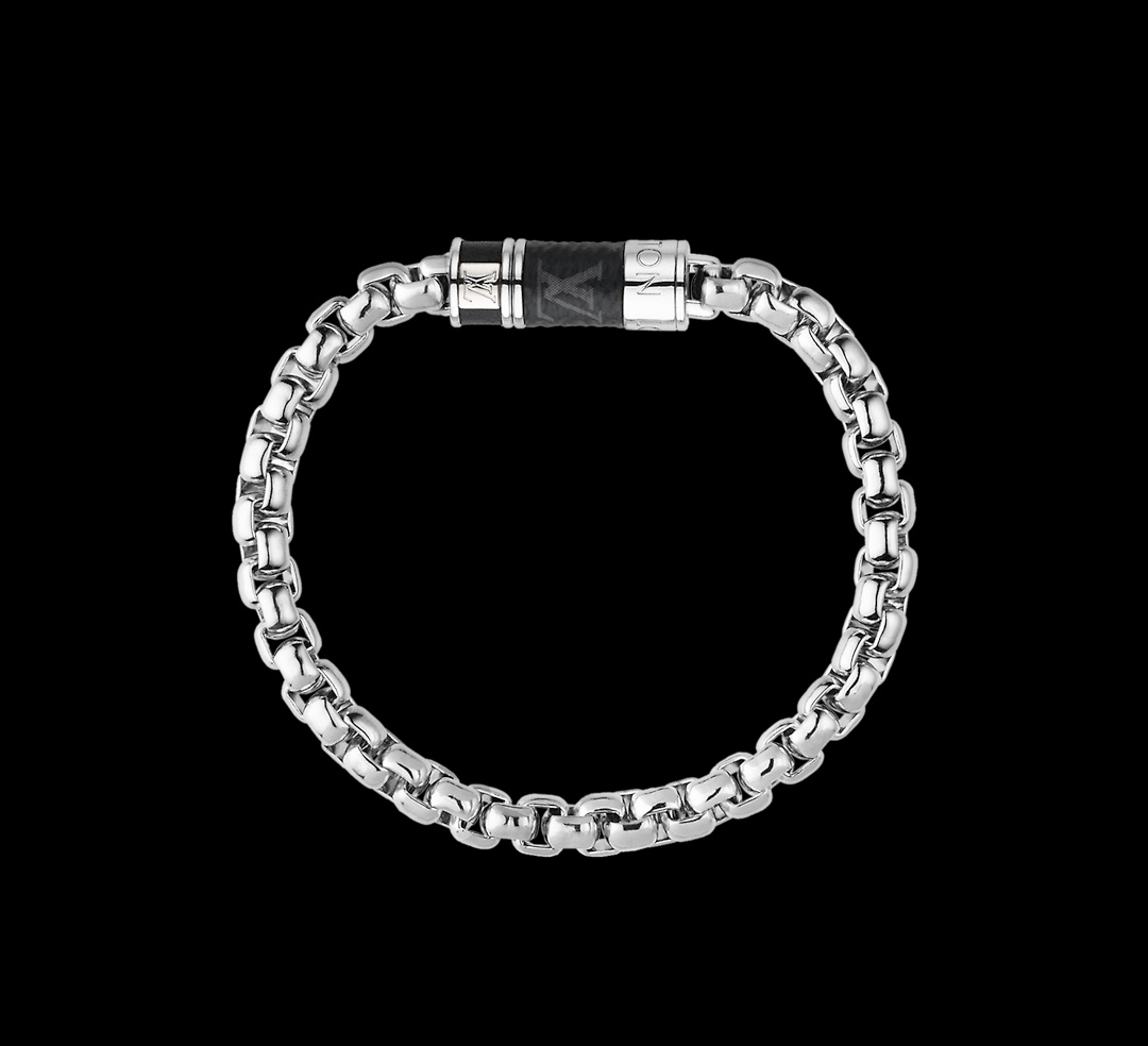 Shop Louis Vuitton 2022 SS Monogram chain bracelet (M62592) by