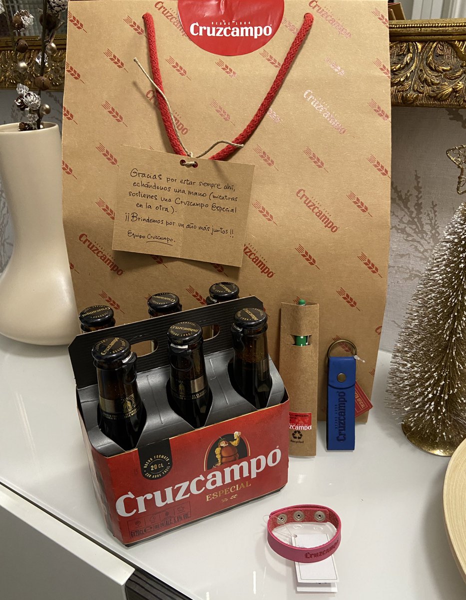 El_Pavia's tweet photo. Hay que quererte, @Cruzcampo, mecagonmivida ¡Feliz navidad! 🍻🍺 🎄 🪅 https://t.co/xYknzU6qqw