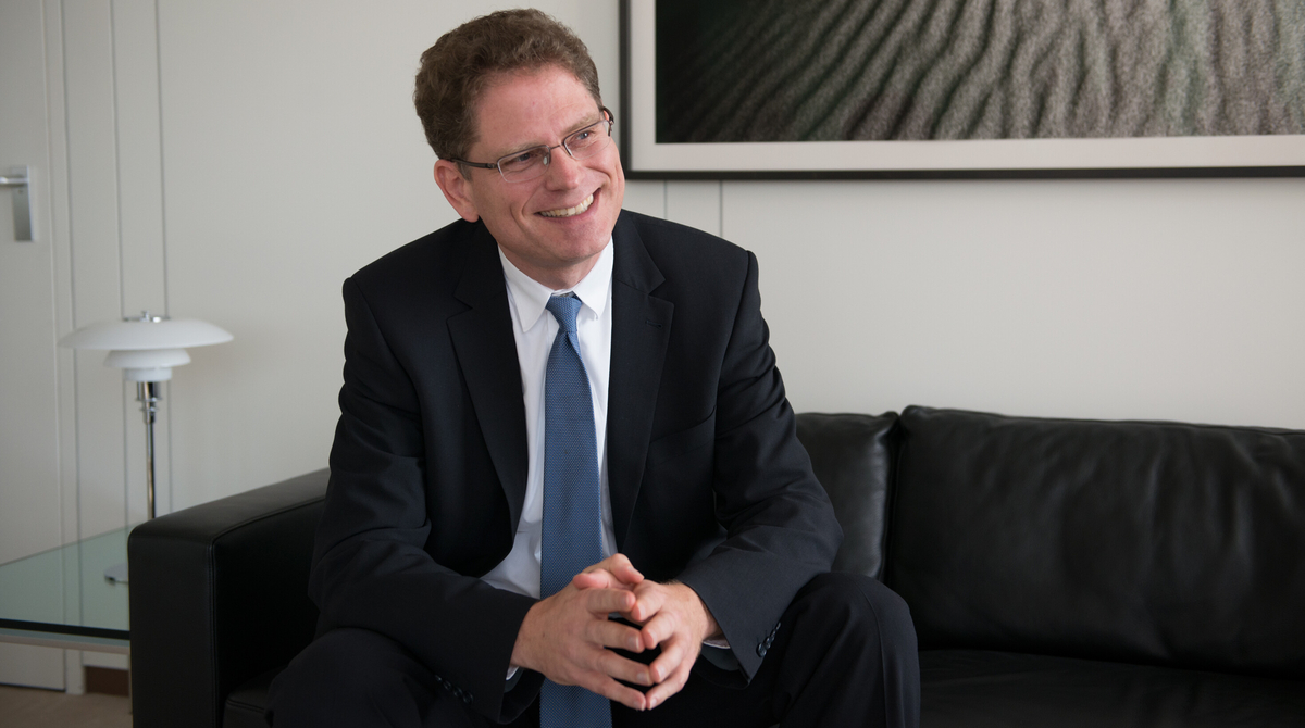 BIS_org's tweet photo. Will the #DigitalRevolution lead to a radical departure from the traditional model of #MonetaryExchange? Markus Brunnermeier @MarkusEconomist from @PrincetonEcon will talk about this on 10 Dec at 15:00 CET/9:00 ET #BISAnnualConference https://t.co/HDws9gyNlr https://t.co/Cv2I2ZvfzK