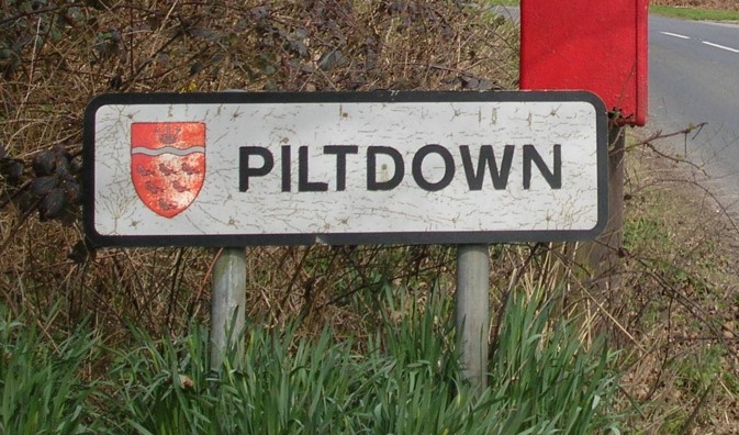 The Pevensey *Roman* tiles were one of 33 forgeries made by Charles Dawson between 1885-1916His greatest *discovery* was Piltdown Man, made in 1912, then thought to be the *Missing Link* in the chain of evolution between ape and human #MuseumsUnlocked day 126: FORGERIES 7/8