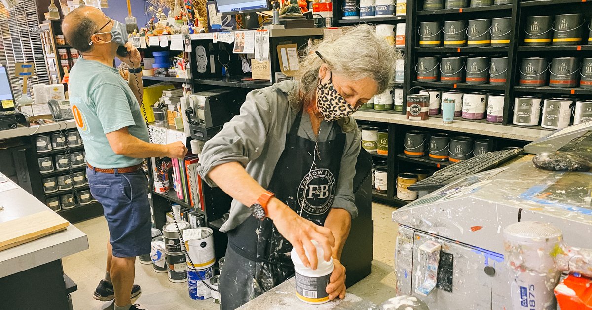 adlersri's tweet photo. Cristine, Harry &amp; Peter love making customers happy. Keep the paint orders coming! Give us a call, stop in, or even order online.
.
#adlersri #adlersdesigncenter #adlershardware #hardwarestore #familyowned #101years #californiapaints #c2paint #farrowandball #finepaintsofeurope https://t.co/IJmF9n7Paz