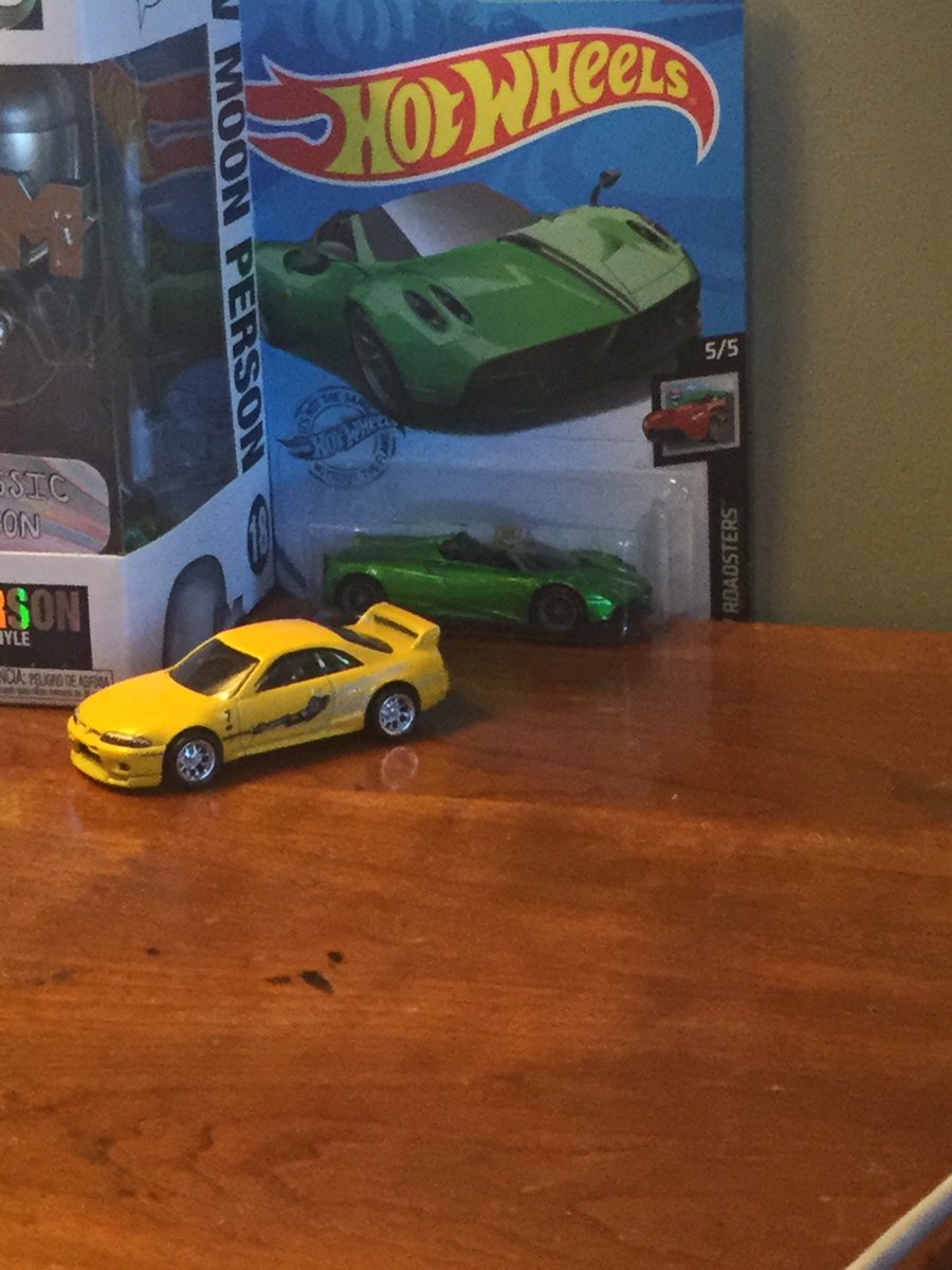 gavin_stt's tweet photo. @Hot_Wheels Oh and @Hot_Wheels this is my homeschool desk top toy lol https://t.co/cPkTmS69io