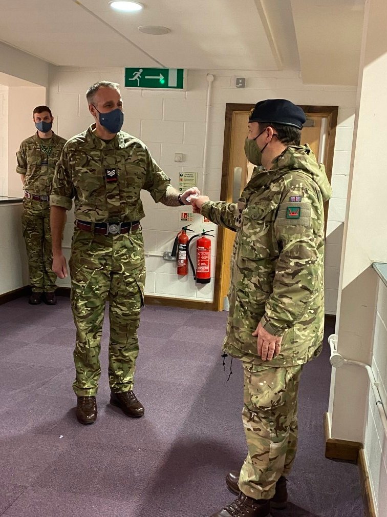 RAF__Police's tweet photo. Sgt Andrew Oldham of @614RAUXAFSQN has been awarded the @ArmyComd160X Commanders Coin for Excellence by Brigadier A P DAWES CBE for his service as part of the C2 element of the @MerthyrCBC  Testing Unit.
#RAFReserves #Merthyrboroughcouncil #commanderscoin #RAFP #COVID19 https://t.co/kw0REX4zt0